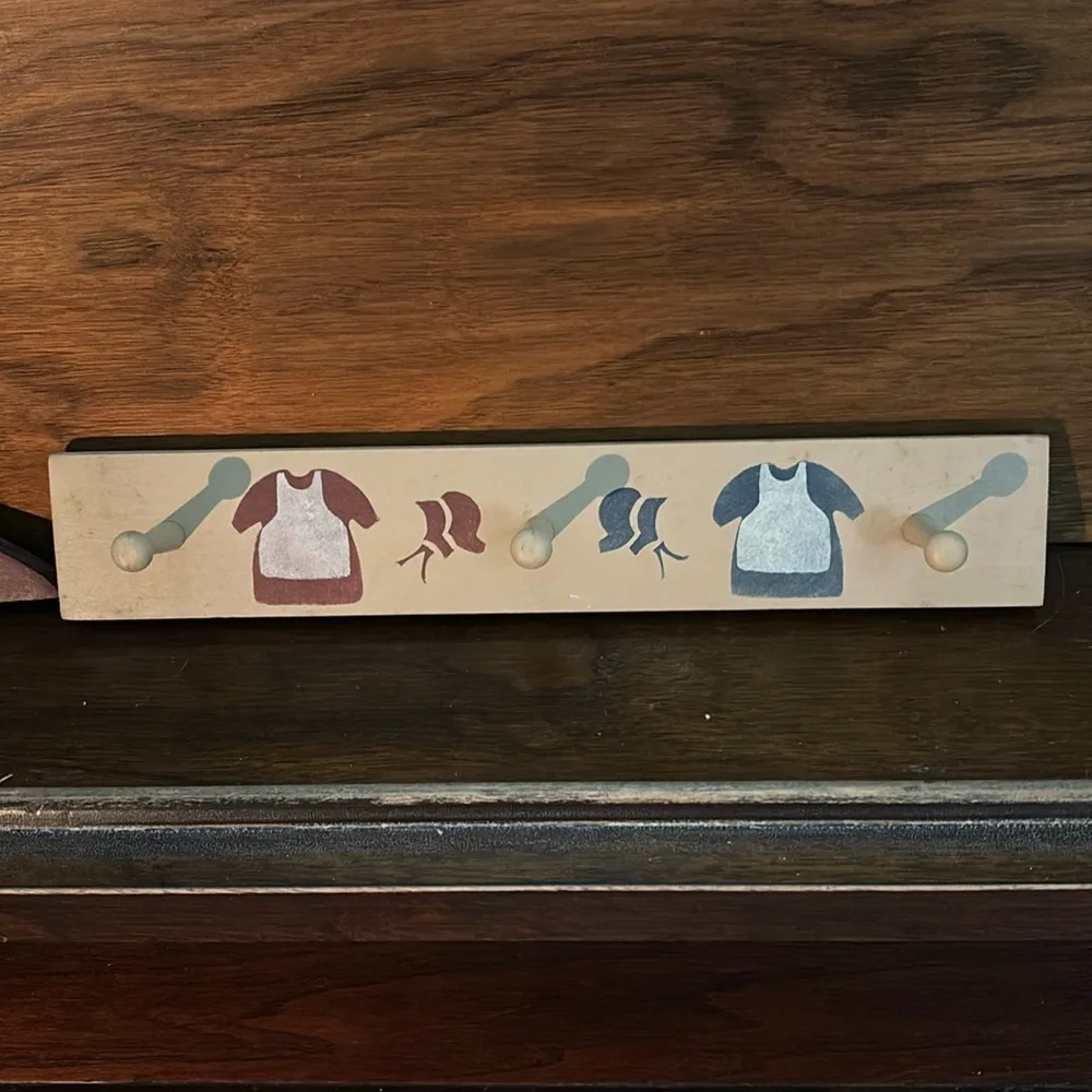 NWOT Country Style Wooden Washroom Sign